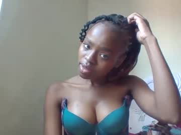 Luckyqueen3 Chaturbate stream image from April 11, 2025