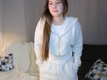 Cutiee_Alice Chaturbate stream image from April 11, 2025