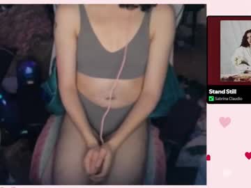 Hilltopbottomboo Chaturbate stream image from April 11, 2025