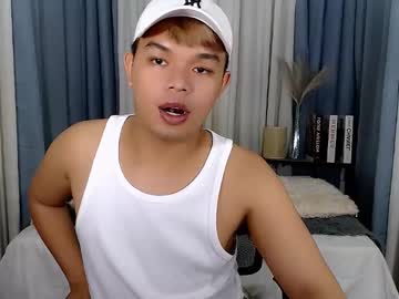 Tarahriches Chaturbate stream image from April 11, 2025