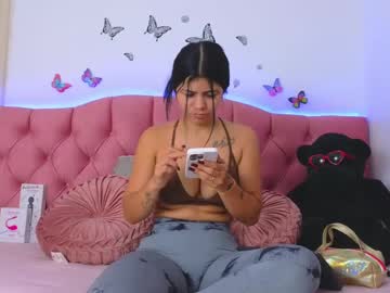 Reychellnice_18 Chaturbate stream image from April 11, 2025