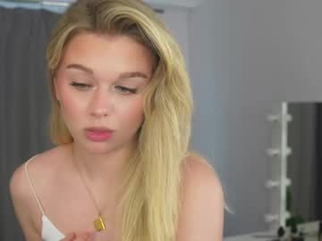 Amazingland Chaturbate stream image from April 11, 2025