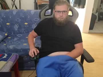 Julcs Chaturbate stream image from April 11, 2025
