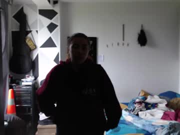 Lunabloom_77 Chaturbate stream image from April 11, 2025