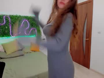 Beatricewild Chaturbate stream image from April 11, 2025