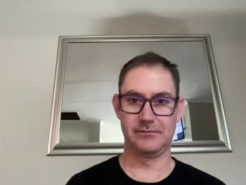 Nickisnaughtyza Chaturbate stream image from April 11, 2025