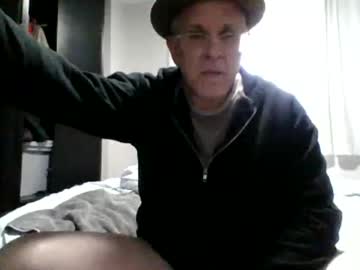 Thelooke Chaturbate stream image from April 11, 2025