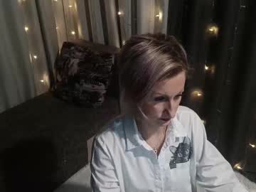 Amygonzalezz Chaturbate stream image from April 11, 2025