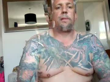 Dadbod589294 Chaturbate stream image from April 11, 2025