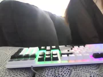Honeybaby_Rosegold7 Chaturbate stream image from April 11, 2025