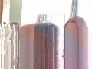 Cummysluttycumslut Chaturbate stream image from April 11, 2025