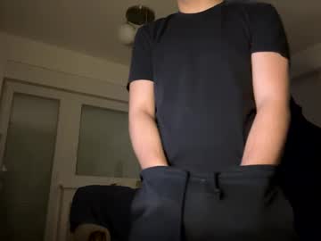 Kennedyvandutch Chaturbate stream image from April 11, 2025