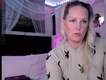 Mjcoconut241756 Chaturbate stream image from April 11, 2025
