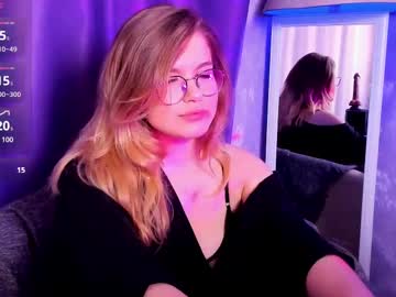 Sophiemure Chaturbate stream image from April 11, 2025