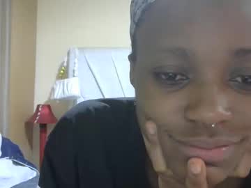Pretty_4peti Chaturbate stream image from April 11, 2025