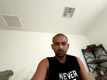 Star6121 Chaturbate stream image from April 11, 2025