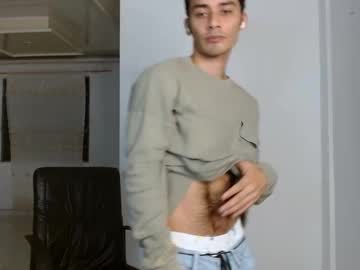 Aureliv1 Chaturbate stream image from April 12, 2025