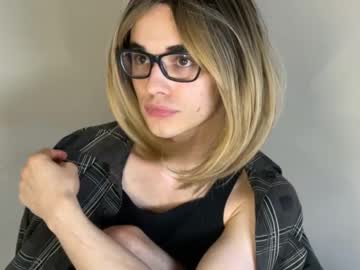 Sue_Qualley Chaturbate stream image from April 12, 2025
