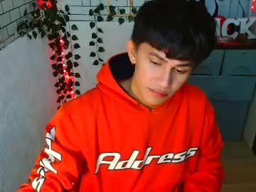 Brentmanrock69 Chaturbate stream image from April 12, 2025