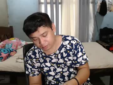 Asianchubbyxxx Chaturbate stream image from April 12, 2025