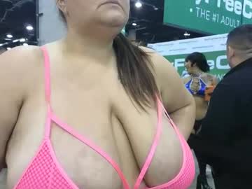 Kurvybbw Chaturbate stream image from April 12, 2025