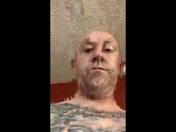Moredickinaround Chaturbate stream image from April 12, 2025