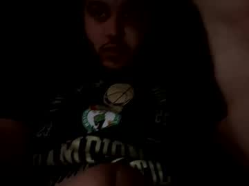 Thickmo12 Chaturbate stream image from April 12, 2025