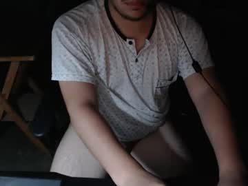 Alphawolf2425 Chaturbate stream image from April 12, 2025