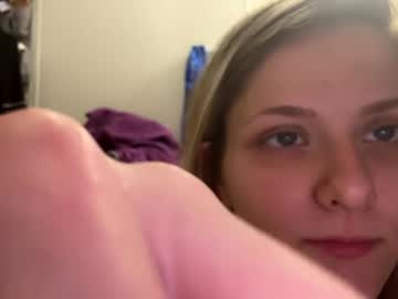 Jill2909 Chaturbate stream image from April 12, 2025