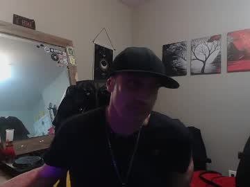 Clintwood12 Chaturbate stream image from April 12, 2025