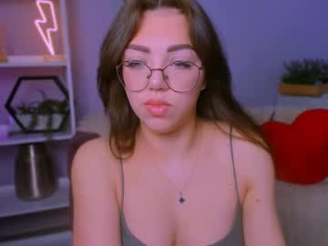 Sarah_Ra Chaturbate stream image from April 12, 2025