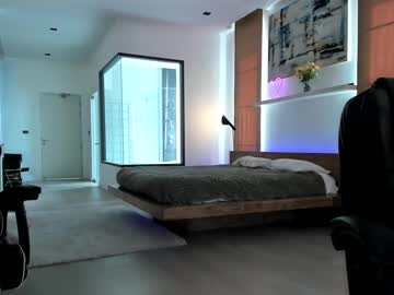 Emmykrist Chaturbate stream image from April 12, 2025