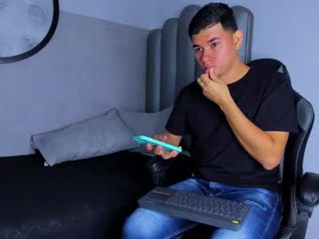 Luciano_Ortiz Chaturbate stream image from April 12, 2025