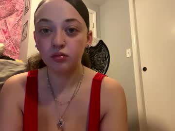 Misscognacwoods Chaturbate stream image from April 12, 2025
