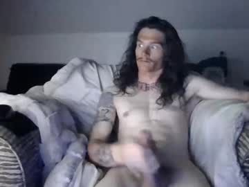Fancy_Pantsy Chaturbate stream image from April 12, 2025