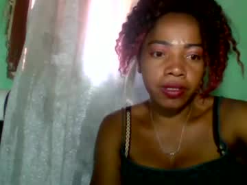 Louine2 Chaturbate stream image from April 12, 2025