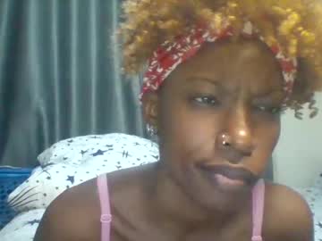 Hottkelly777 Chaturbate stream image from April 12, 2025