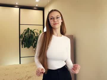 Primrosebestwick Chaturbate stream image from April 12, 2025