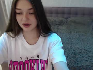 Lizalova Chaturbate stream image from April 12, 2025