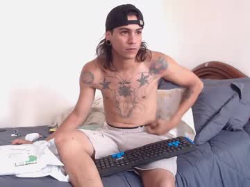 Sexydarkhunter2 Chaturbate stream image from April 12, 2025