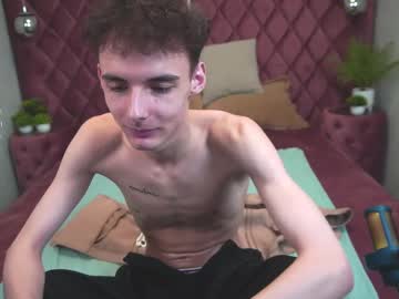 Luciusslay Chaturbate stream image from April 12, 2025