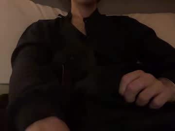 Sunrough Chaturbate stream image from April 12, 2025