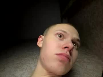 Keny_4e Chaturbate stream image from April 12, 2025