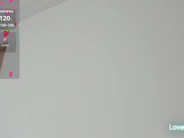 Sara_Blondie1 Chaturbate stream image from April 12, 2025