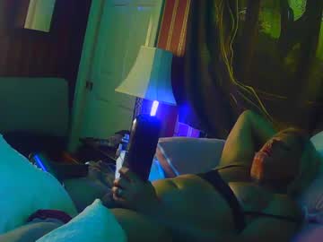 Transmisshun Chaturbate stream image from April 12, 2025