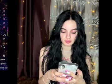 Alice222ll Chaturbate stream image from April 13, 2025