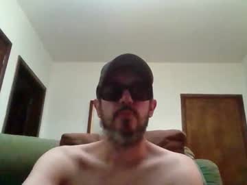 Lukz88bigcock Chaturbate stream image from April 13, 2025