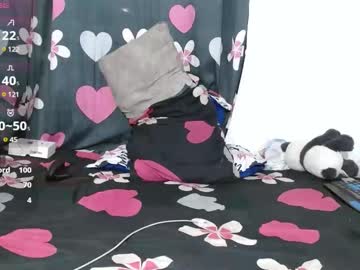 Sexyparadisegine Chaturbate stream image from April 13, 2025