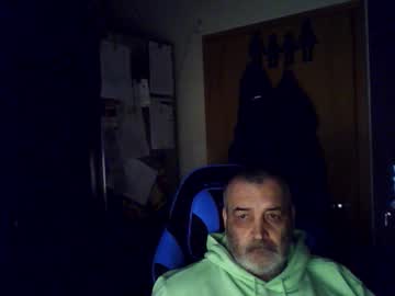 Chris250268 Chaturbate stream image from April 13, 2025
