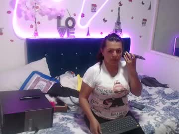 Emily_Simpsons Chaturbate stream image from April 13, 2025